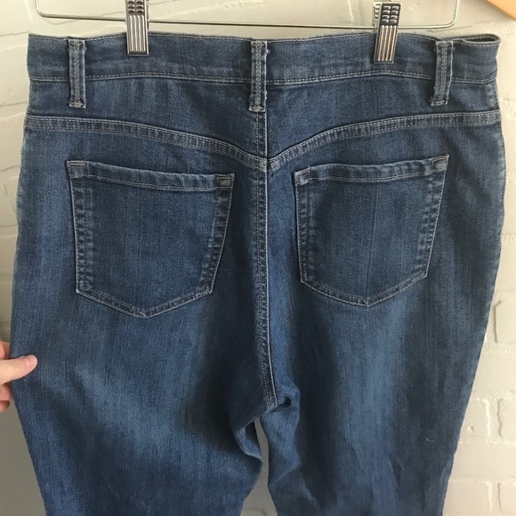 Vintage Gloria Vanderbilt Women’s Denim jeans Dark wash Straight leg Sz 8P - Picture 5 of 9